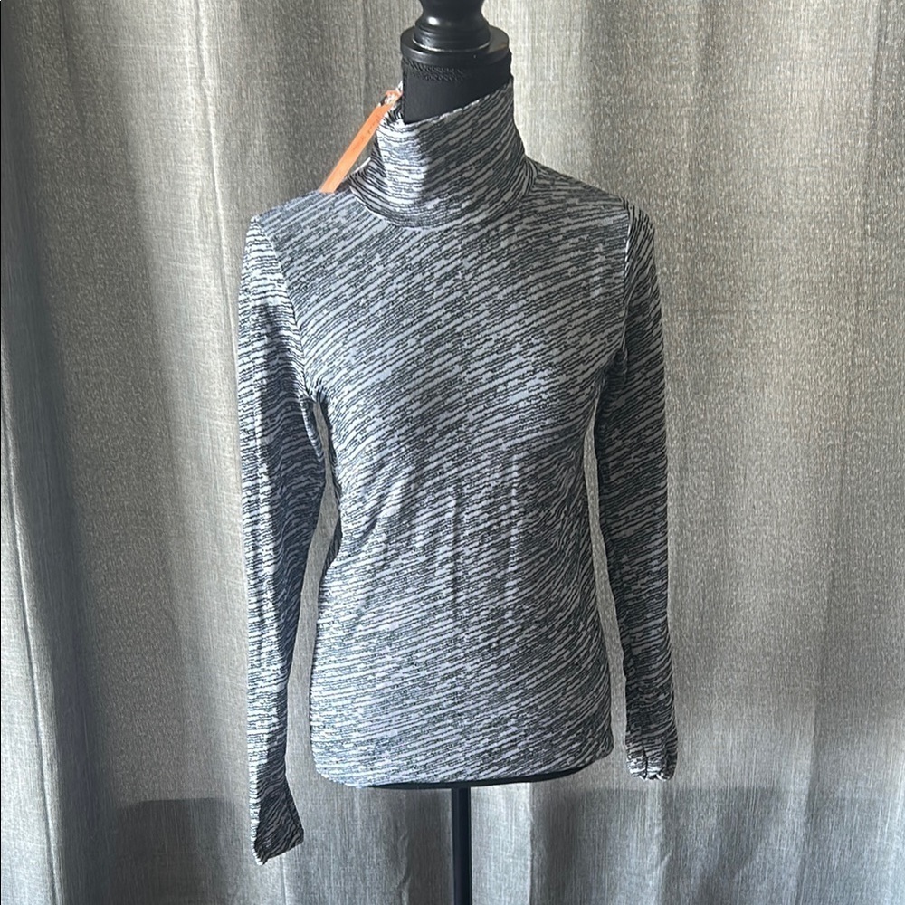 Athleta Black And White Cowl Neck Turtleneck